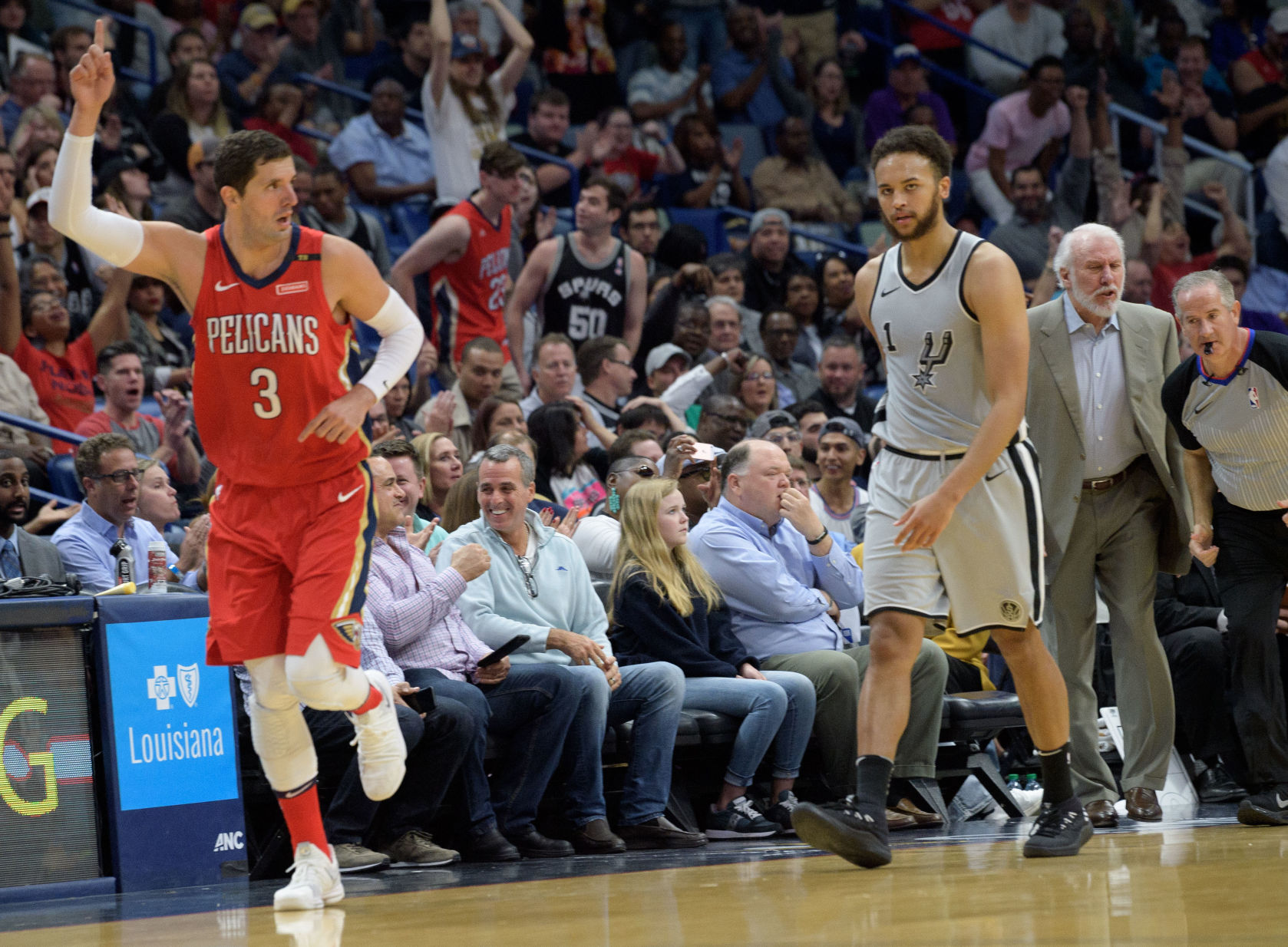 no.pelicansspurs.041218.006.JPG
